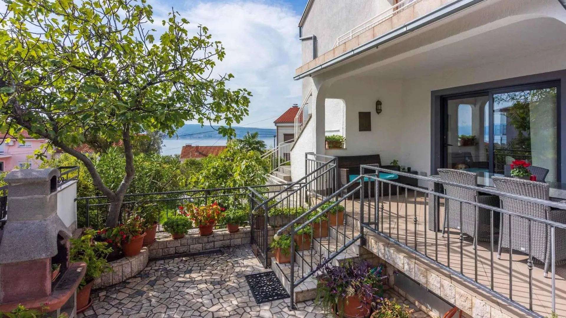 Apartment In Crikvenica 5244
