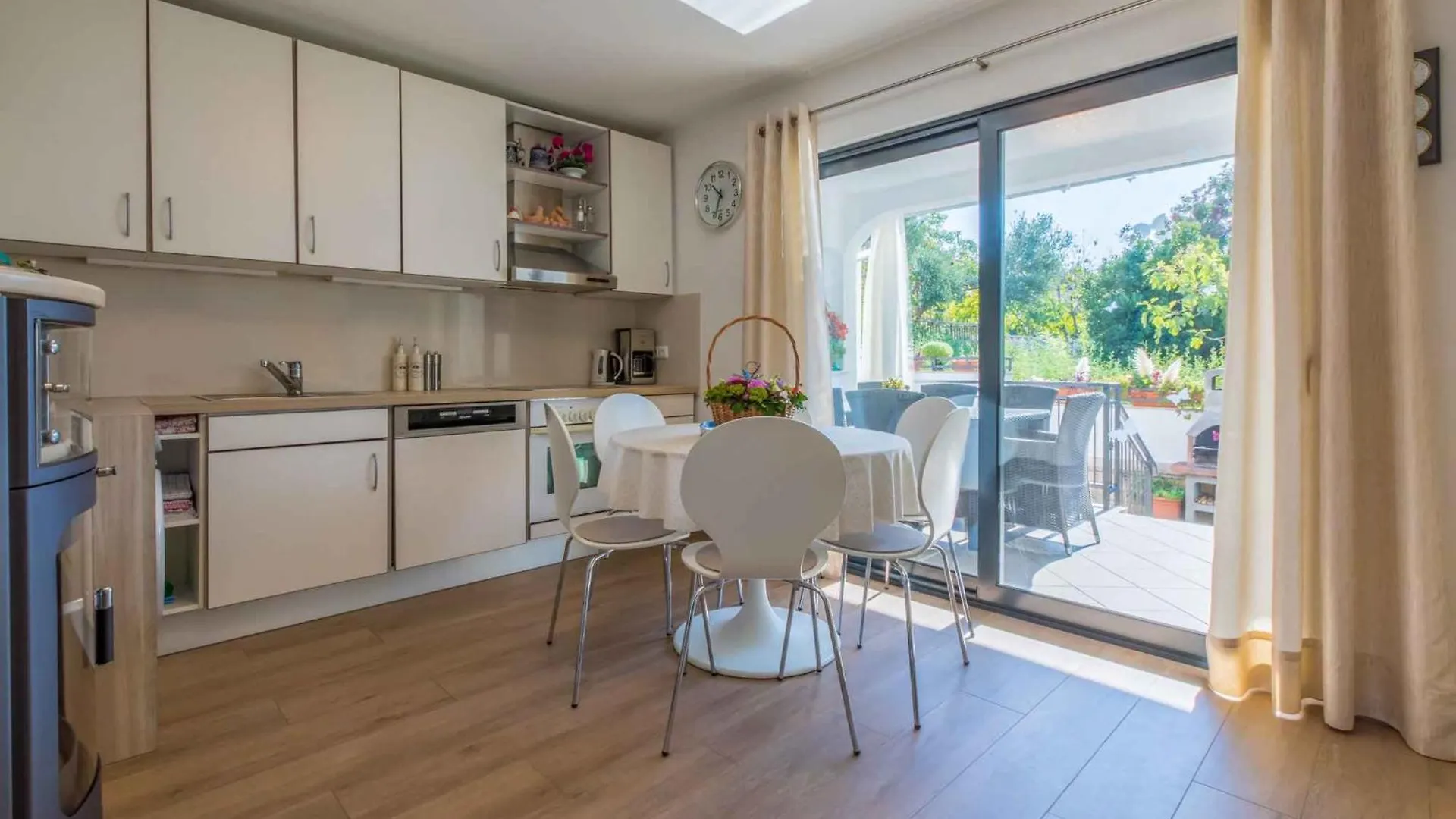 Apartment In Crikvenica 5244